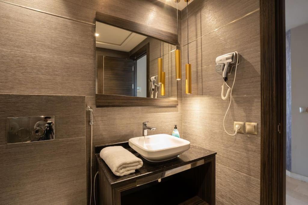 #56 Maarif Racine Urban Massira Near Twin Center Casablanca Exterior foto